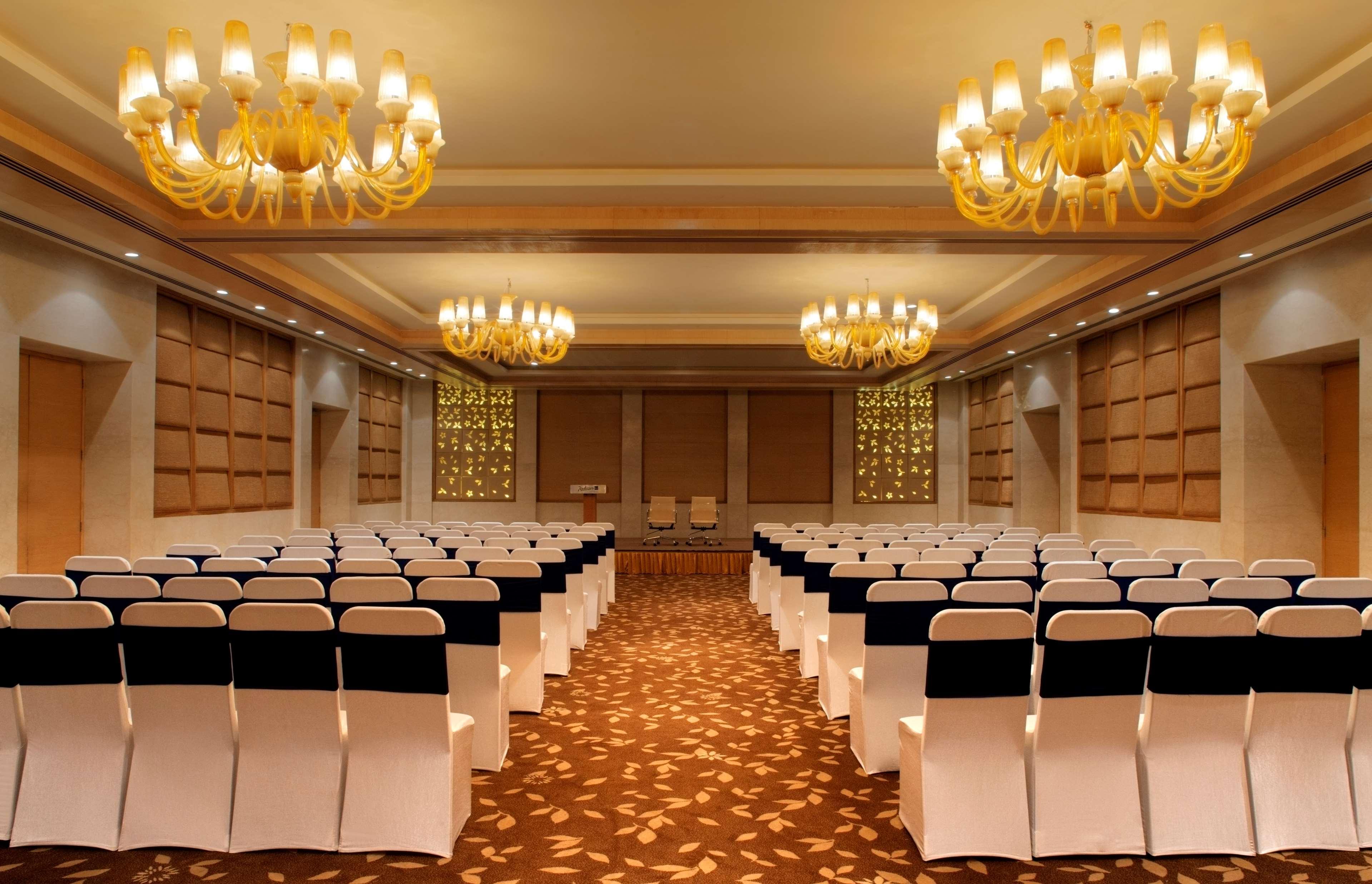 Hotel Radisson Blu New Dwarka 5*