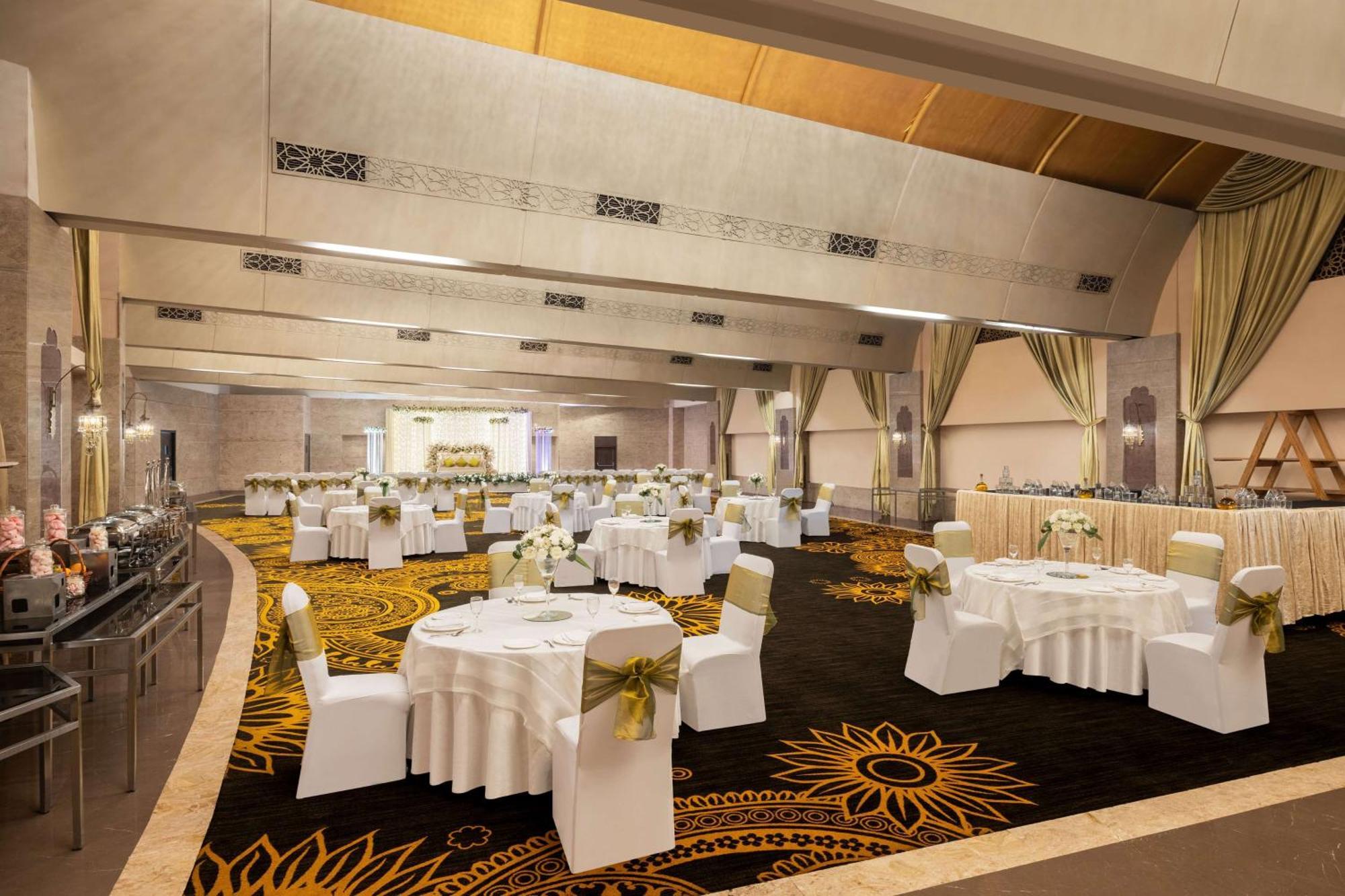 Radisson Blu New Dwarka 5*